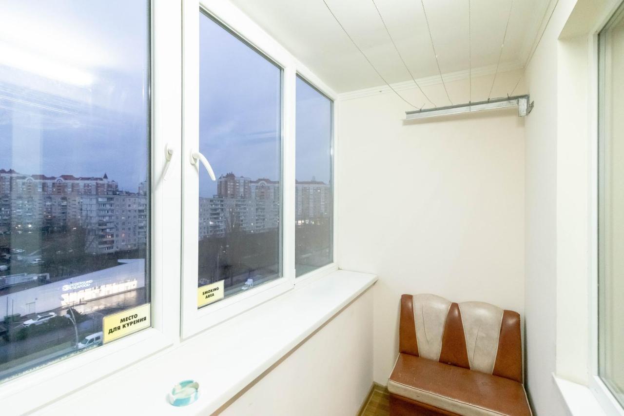 Kvartirkoff Na Arhipenko 8 Kiev Exteriör bild